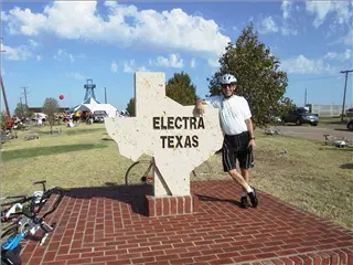 small_082899 hhh100AUT_0110.webp